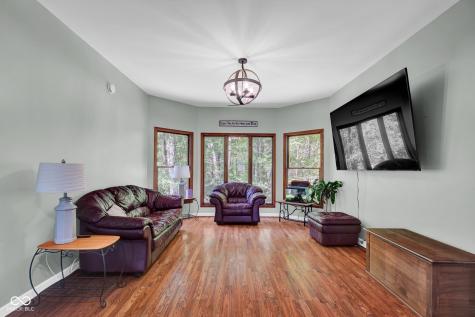 8390 E 750 S Elizabethtown IN 47232