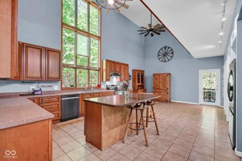 8390 E 750 S Elizabethtown IN 47232