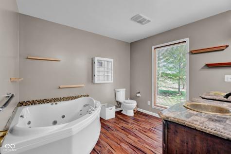 8390 E 750 S Elizabethtown IN 47232