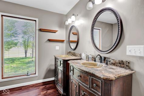 8390 E 750 S Elizabethtown IN 47232