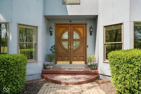 8390 E 750 S Elizabethtown IN 47232