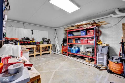 8390 E 750 S Elizabethtown IN 47232
