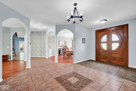 8390 E 750 S Elizabethtown IN 47232