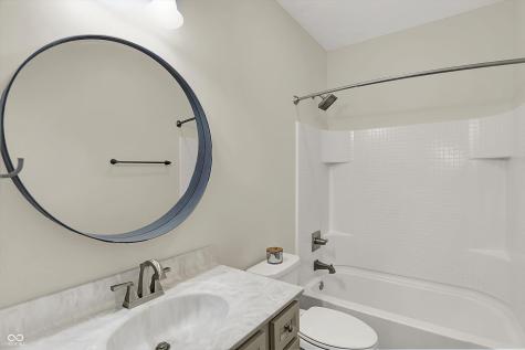 5832 Buskirk Drive Indianapolis IN 46216