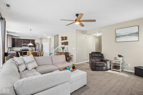 1334 Old Heritage Place Greenwood IN 46143