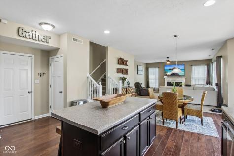 1334 Old Heritage Place Greenwood IN 46143