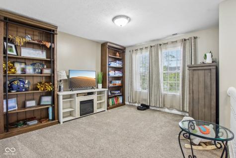 1334 Old Heritage Place Greenwood IN 46143