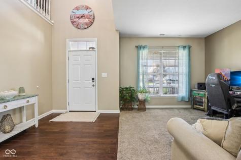 1334 Old Heritage Place Greenwood IN 46143