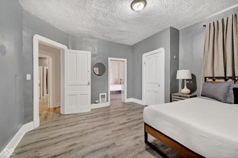 2446 Carrollton Avenue Indianapolis IN 46205
