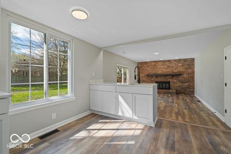 3270 Acacia Drive Indianapolis IN 46214