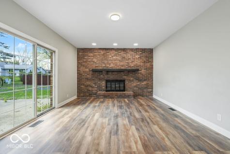 3270 Acacia Drive Indianapolis IN 46214