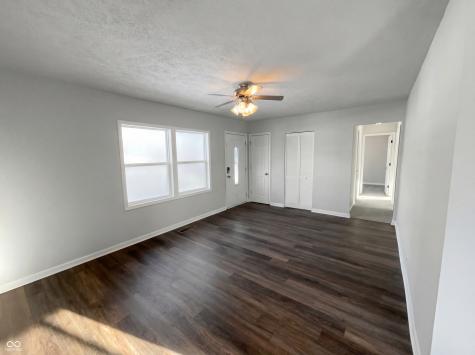 217 Crestwood Drive New Whiteland IN 46184