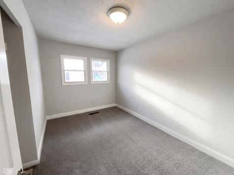 217 Crestwood Drive New Whiteland IN 46184