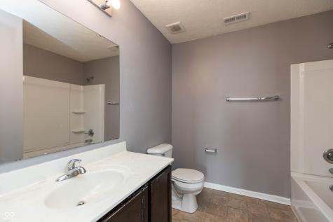 2471 Cabin Hill Road Indianapolis IN 46229