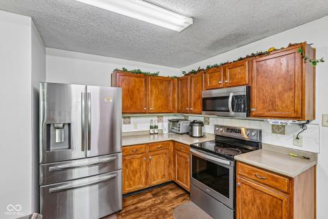 5884 Skyward Lane Indianapolis IN 46234