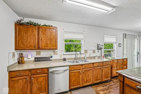 5884 Skyward Lane Indianapolis IN 46234