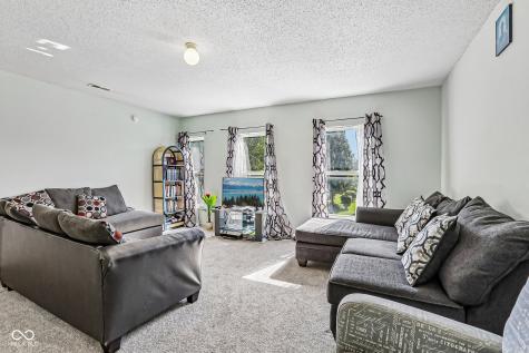 5884 Skyward Lane Indianapolis IN 46234