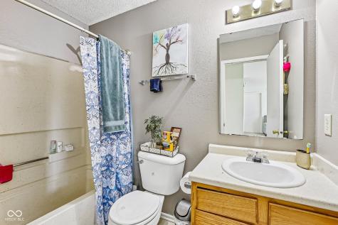 5884 Skyward Lane Indianapolis IN 46234