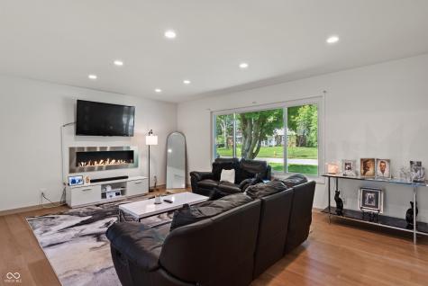 131 Blairsden Avenue Carmel IN 46032