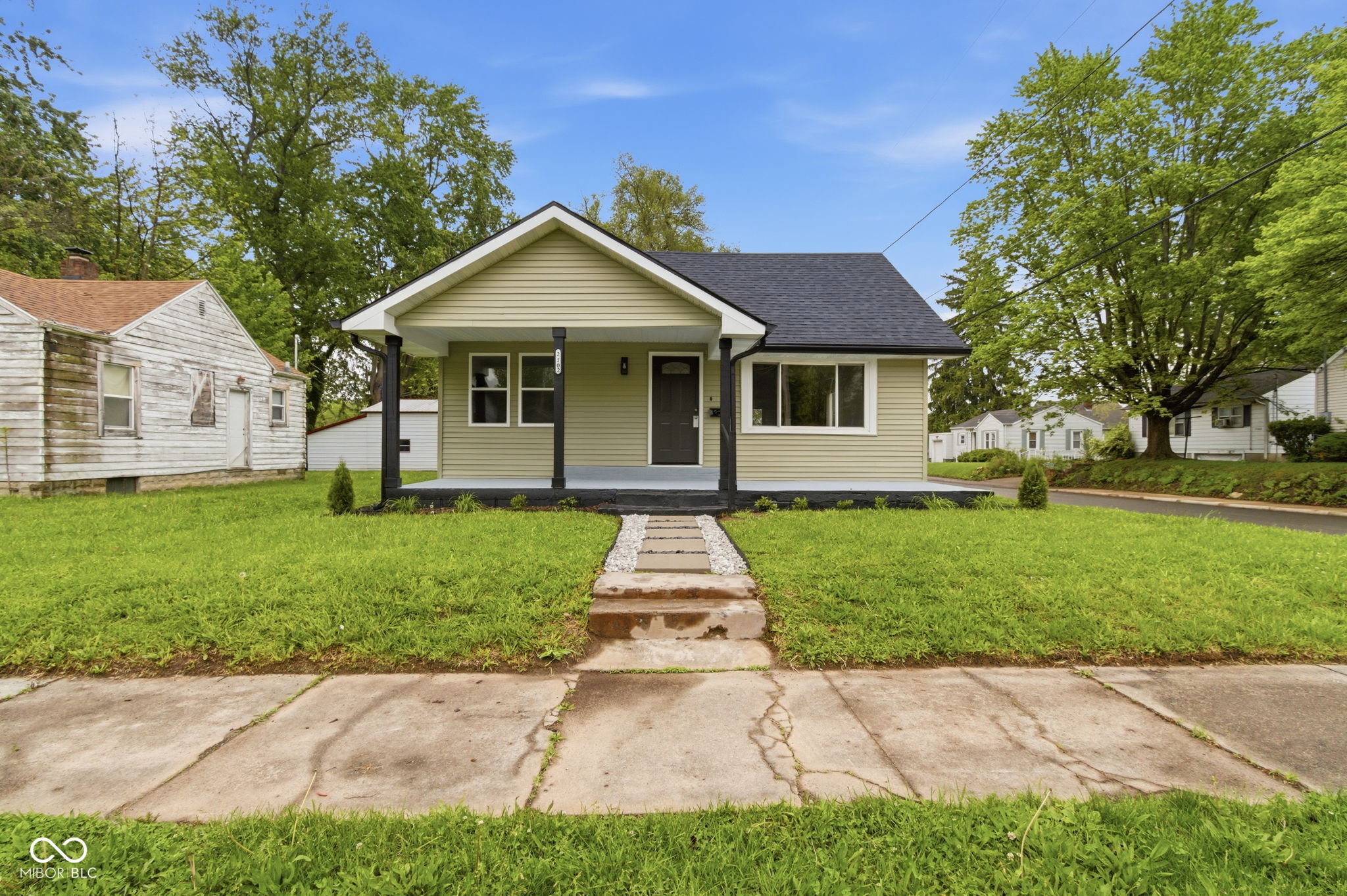 2102 W 9th Street Anderson IN 46016