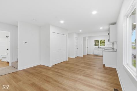 2102 W 9th Street Anderson IN 46016