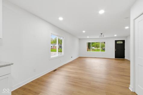 2102 W 9th Street Anderson IN 46016