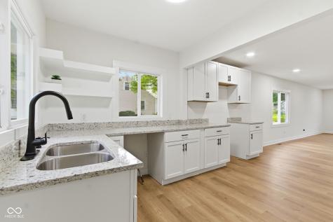 2102 W 9th Street Anderson IN 46016