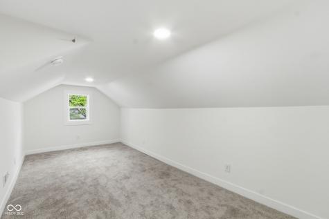 2102 W 9th Street Anderson IN 46016