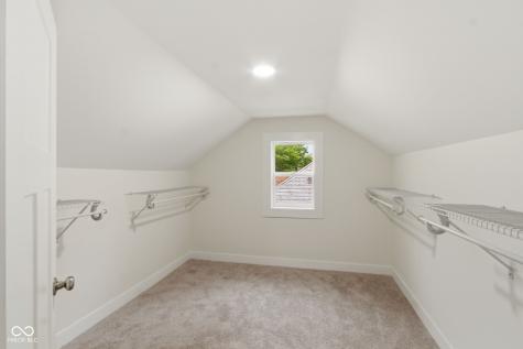 2102 W 9th Street Anderson IN 46016