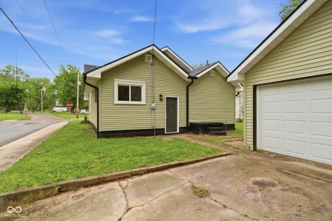 2102 W 9th Street Anderson IN 46016