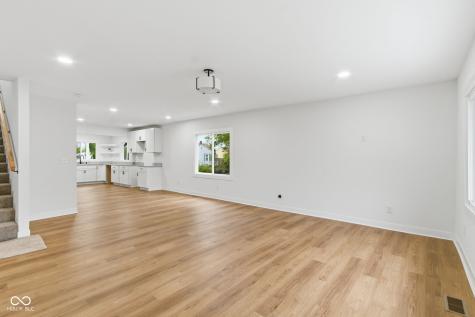 2102 W 9th Street Anderson IN 46016