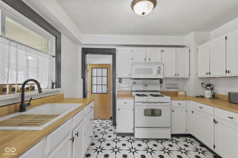 227 Jefferson Street Pendleton IN 46064