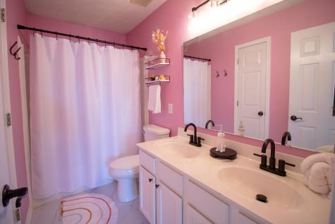 1902 Bridgewater Drive Avon IN 46123