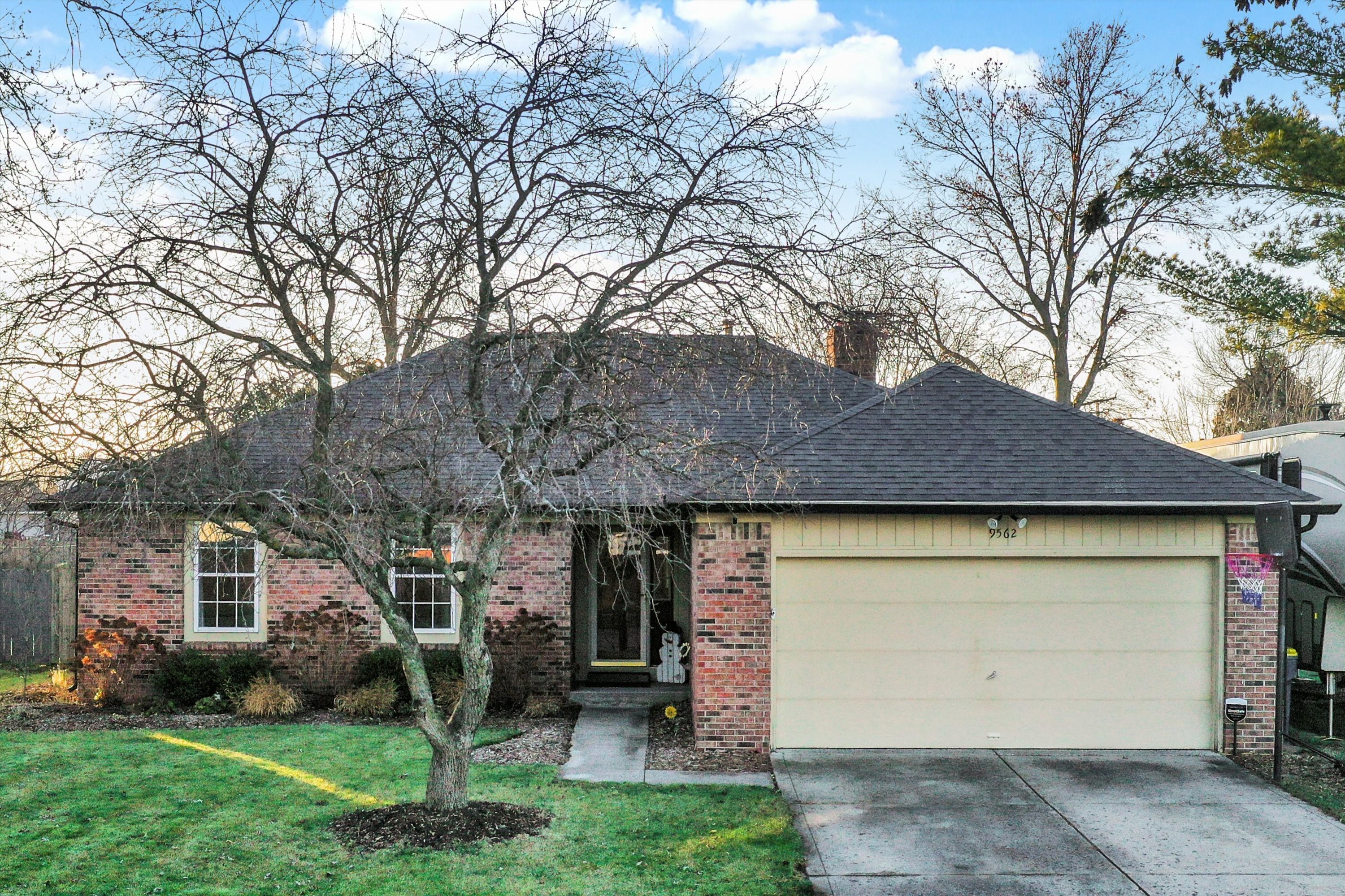 9562 Falkirk Drive Indianapolis IN 46256