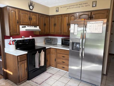 2367 E 400 N Whiteland IN 46184
