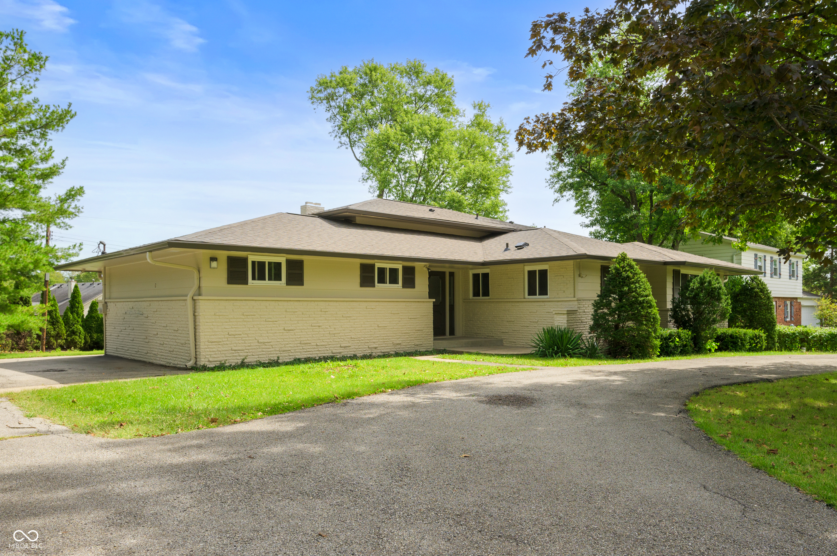 5847 Gloucester Circle Indianapolis IN 46220