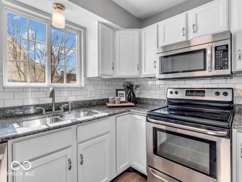 10706 Morristown Court Carmel IN 46032