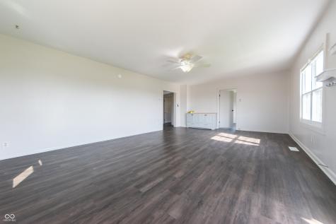 728 N 650 E Columbus IN 47203
