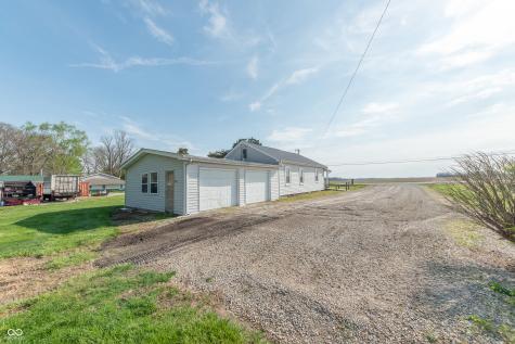 728 N 650 E Columbus IN 47203