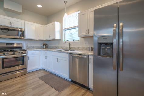 2101 Shadow Fox Drive Columbus IN 47201
