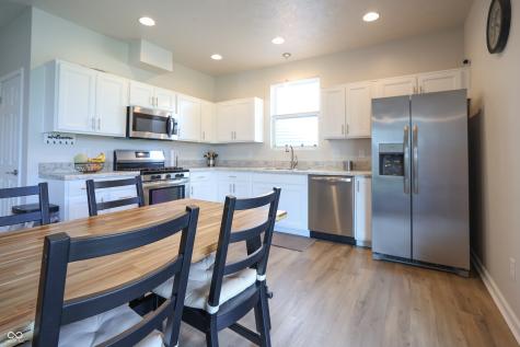 2101 Shadow Fox Drive Columbus IN 47201