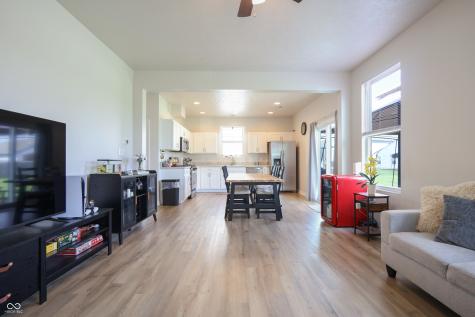 2101 Shadow Fox Drive Columbus IN 47201