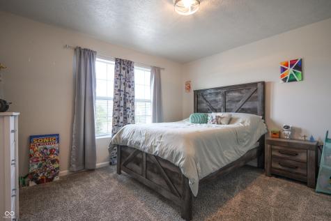 2101 Shadow Fox Drive Columbus IN 47201