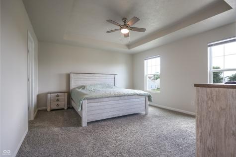 2101 Shadow Fox Drive Columbus IN 47201