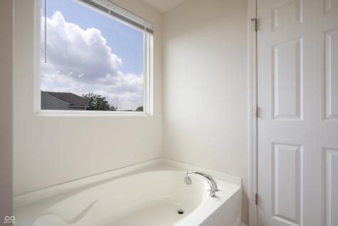 2101 Shadow Fox Drive Columbus IN 47201