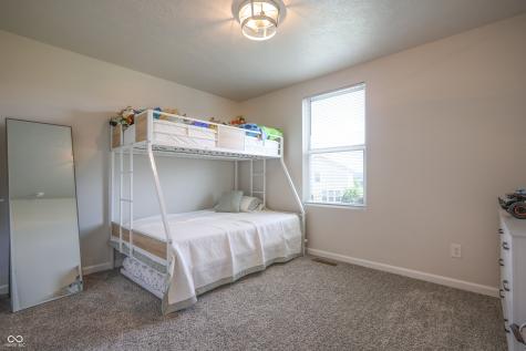 2101 Shadow Fox Drive Columbus IN 47201