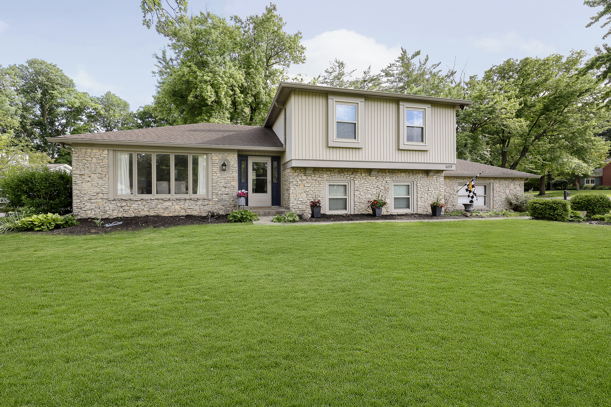 6229 Lands End Lane Indianapolis IN 46220