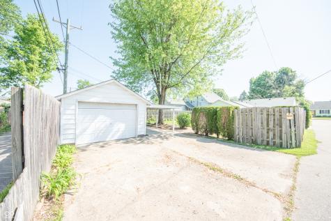 1932 Central Avenue Columbus IN 47201