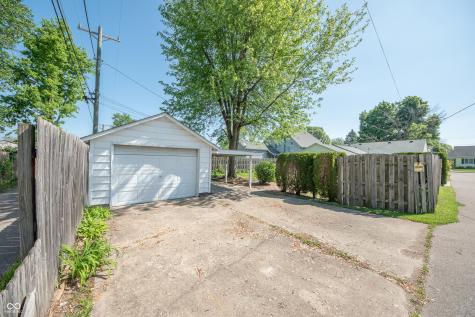 1932 Central Avenue Columbus IN 47201