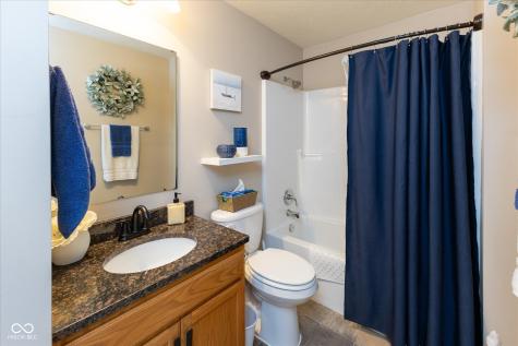 6524 Emerald Crossing Way Indianapolis IN 46221